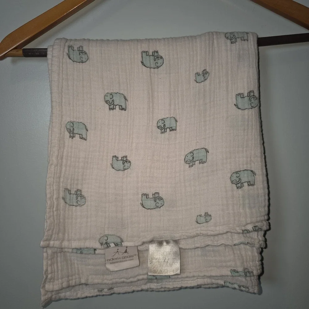 Swaddle Designs Baby Musslin Hedgehog Swaddle  Blanket White‎ Gray Cotton 40x43